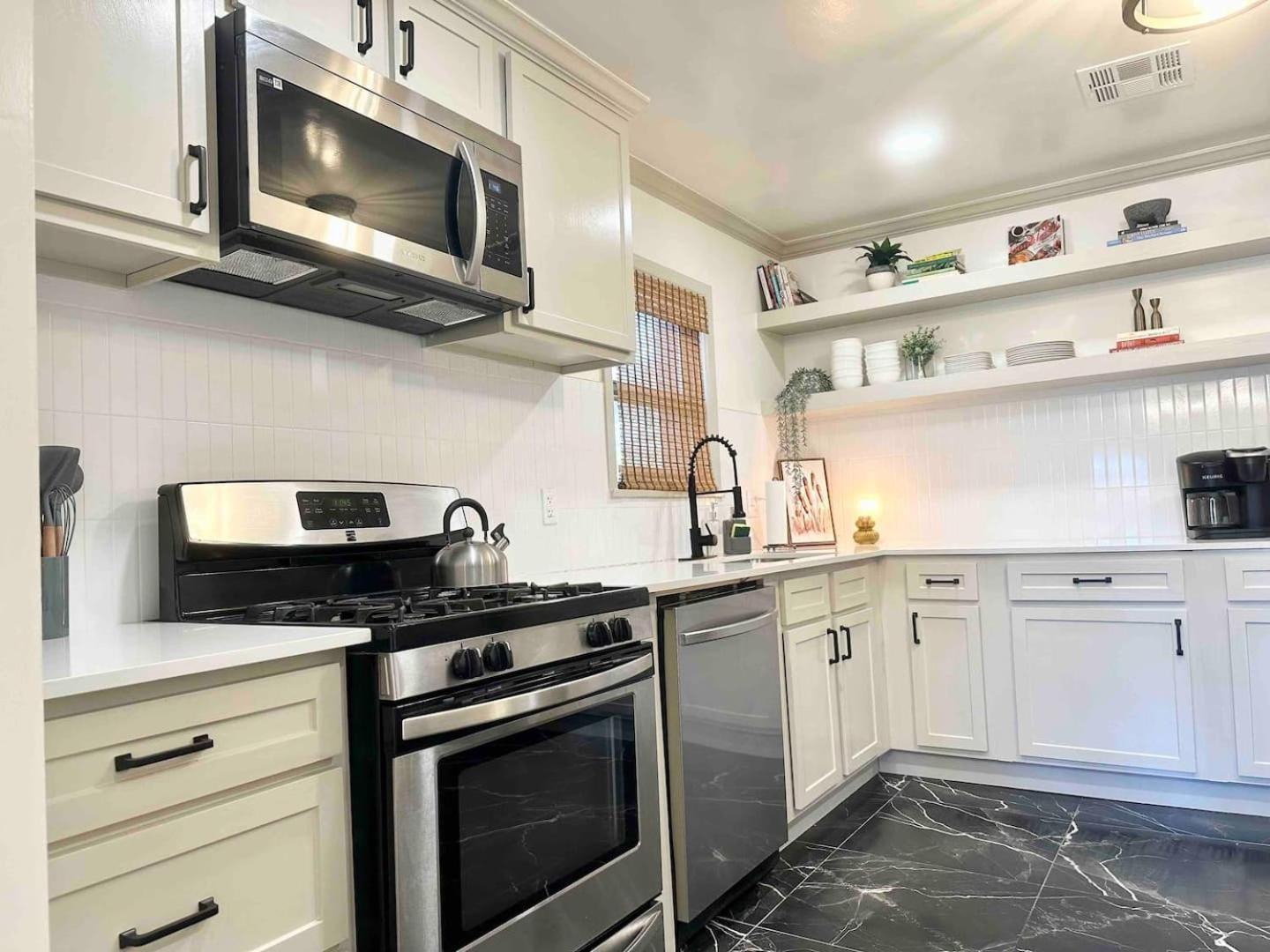 Campus Cottage Kng Bed! Walk To Uco And Downtown Edmond Exterior photo