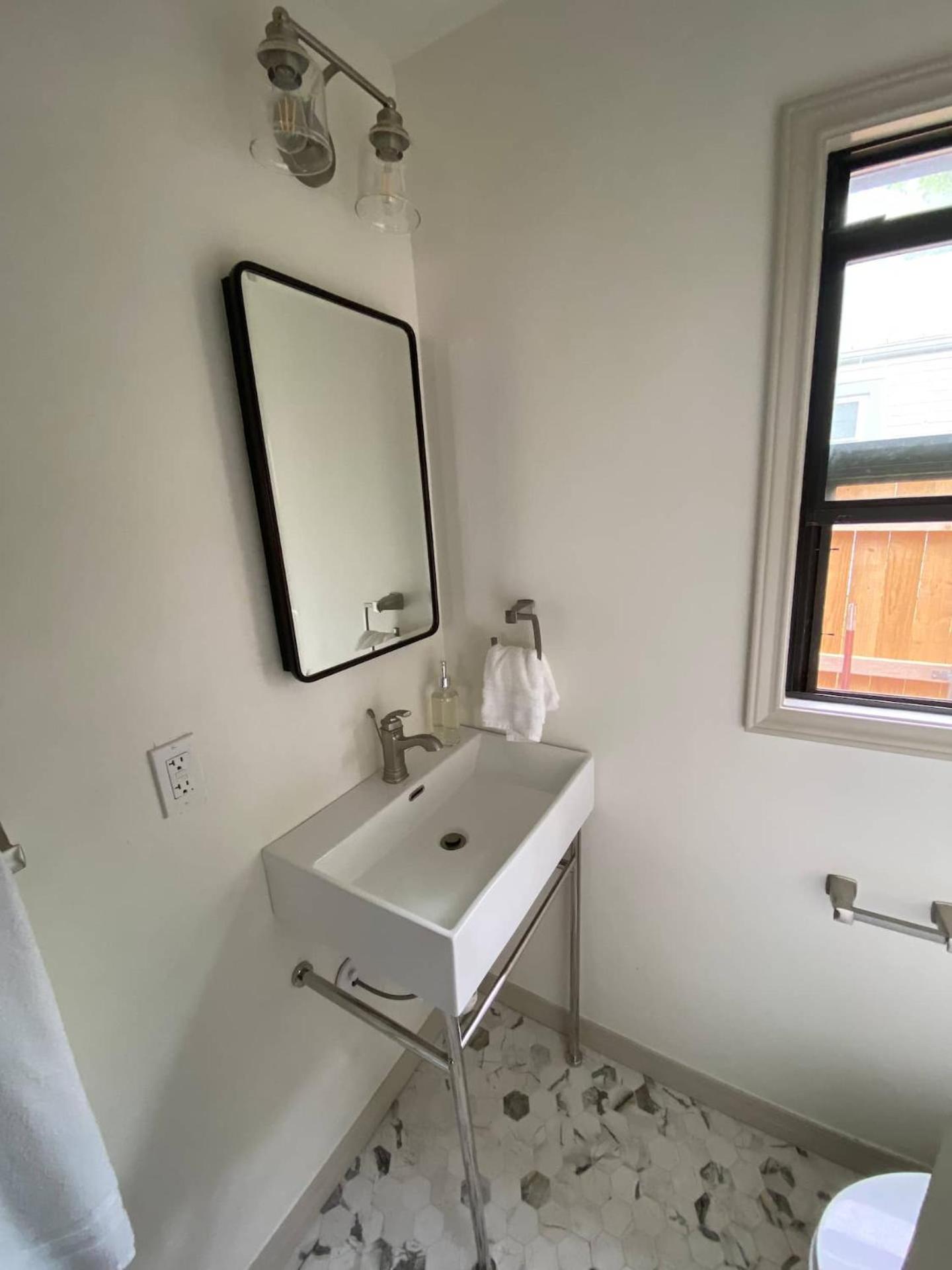 Campus Cottage Kng Bed! Walk To Uco And Downtown Edmond Exterior photo