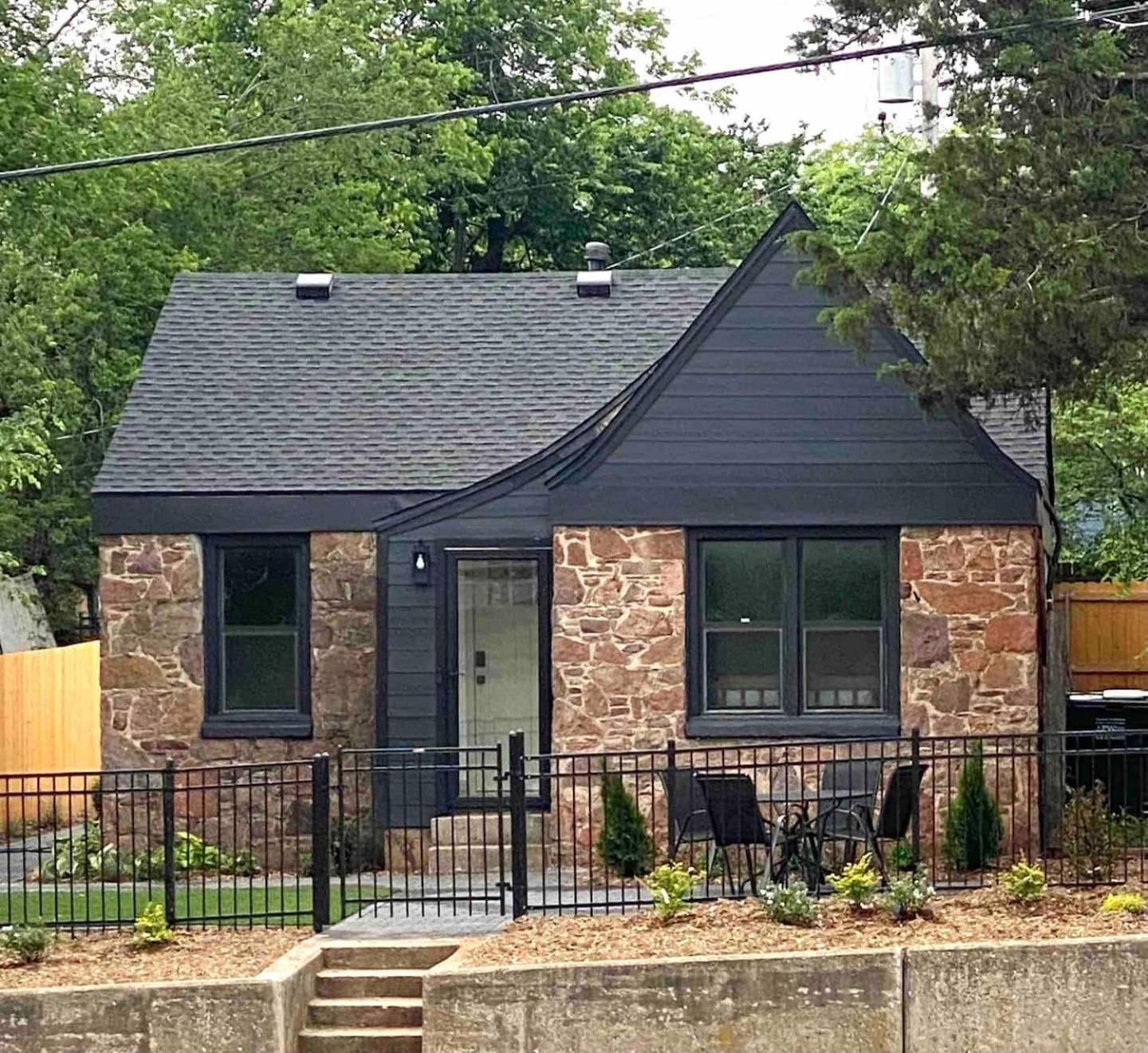 Campus Cottage Kng Bed! Walk To Uco And Downtown Edmond Exterior photo